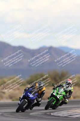 media/Nov-16-2025-Race Pace (Sun) [[8c5fa54630]]/Non Verified Riders (1st 20 Minutes)/5-Turn 15 (110pm)/